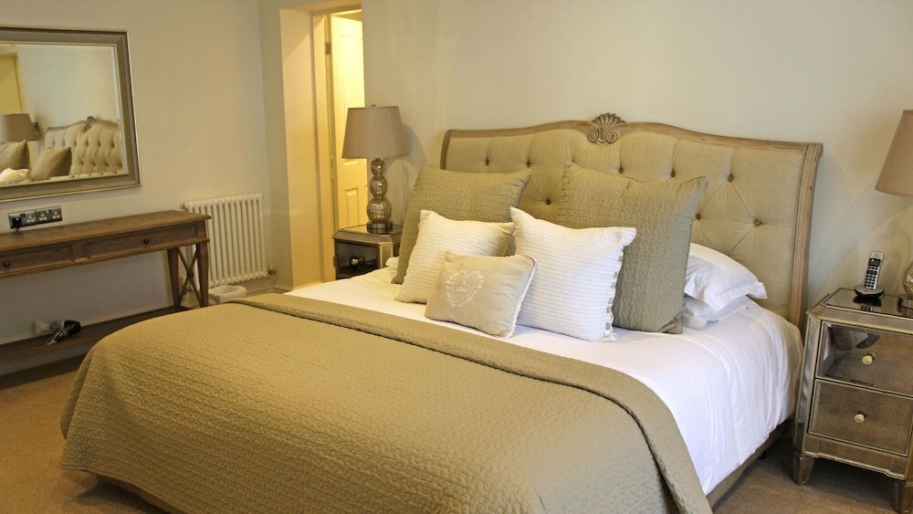 Фото Rowton Hall Hotel and SPA