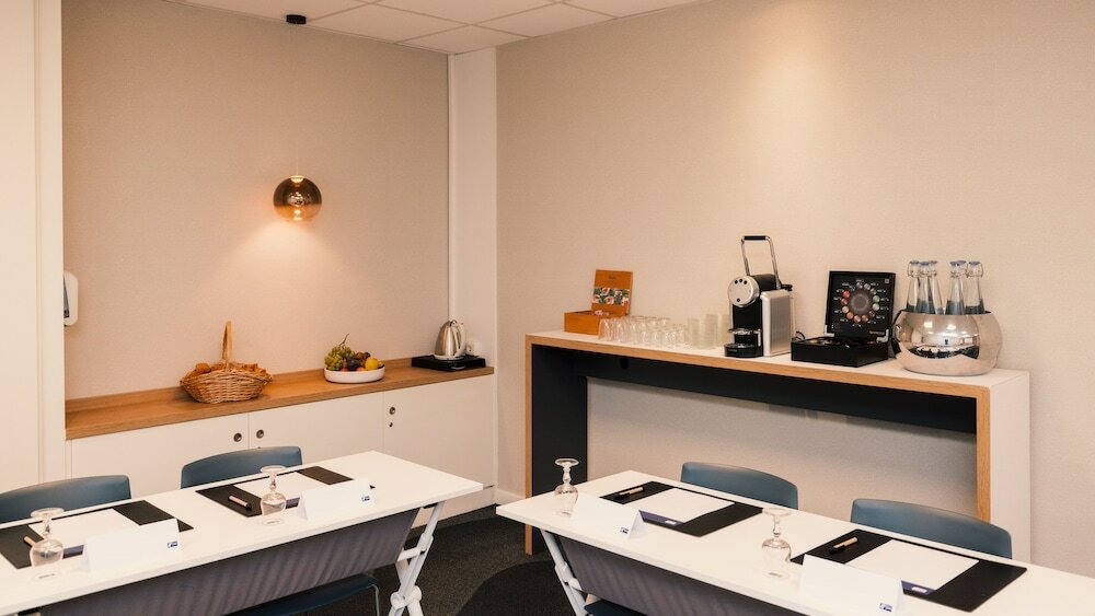 Фото Holiday Inn Express Lille Centre, an Ihg Hotel