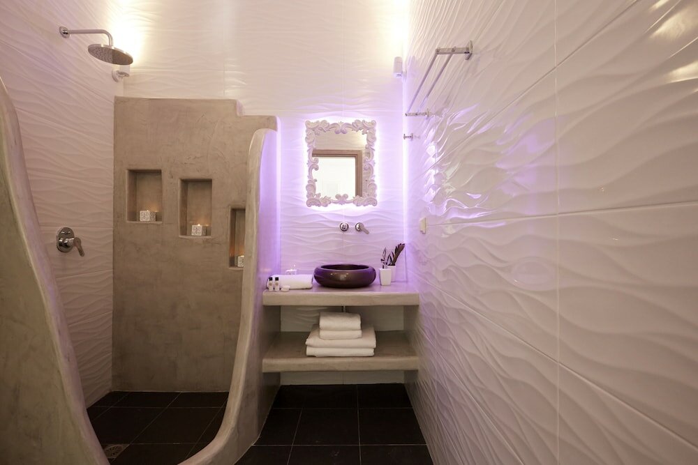 Фото Amara Suites Santorini