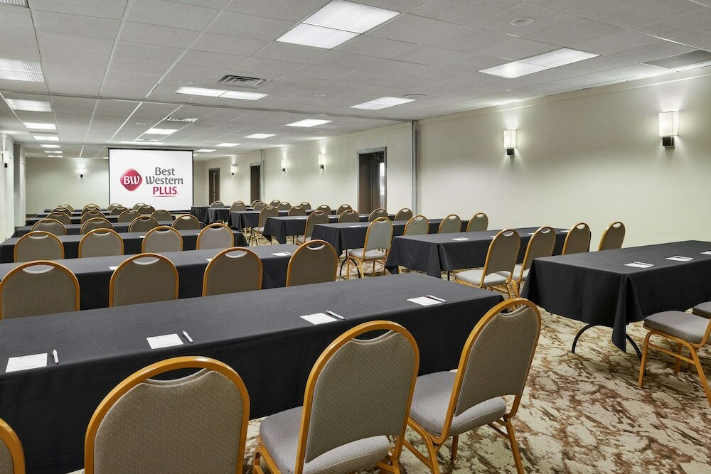 Фото Best Western Plus Milwaukee Airport Hotel & Conference Center