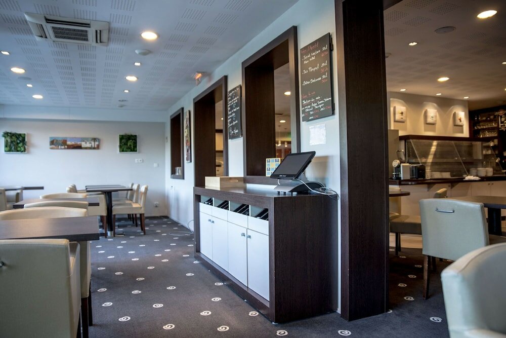 Фото Hôtel Kyriad Rennes Nord