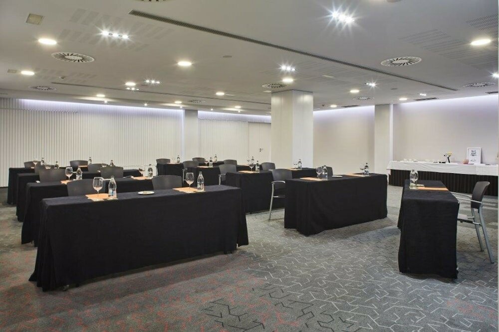Фото Hotel Silken Gran Teatro Burgos