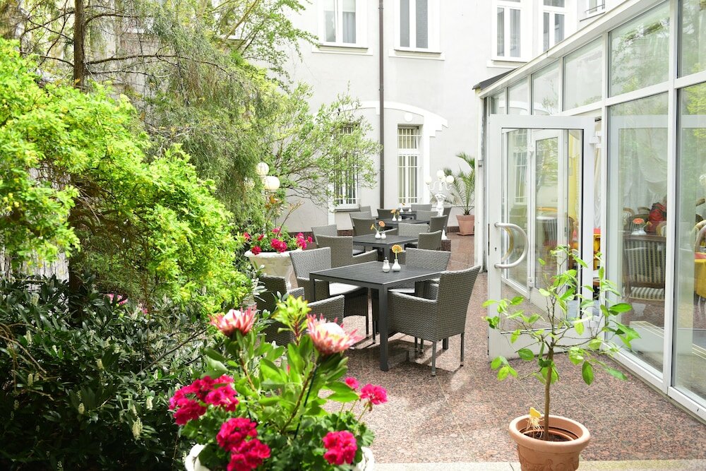 Фото Hotel Alexandra