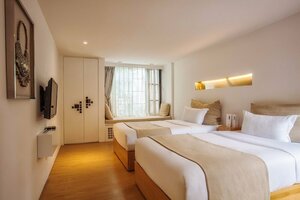 Гостиница The Bivou Lijiang