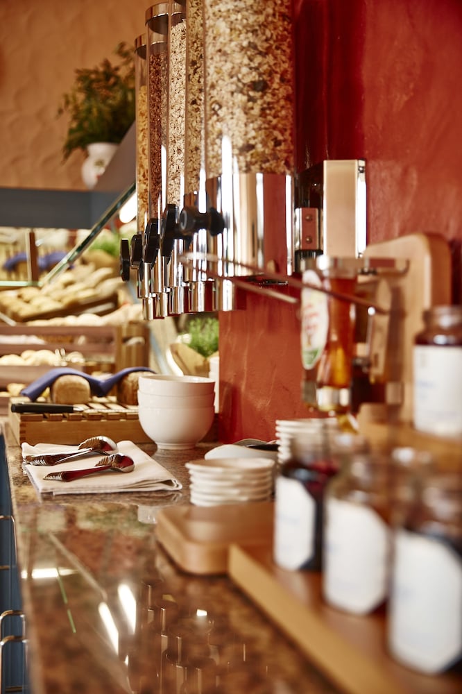 Фото Hotel Bommersheim