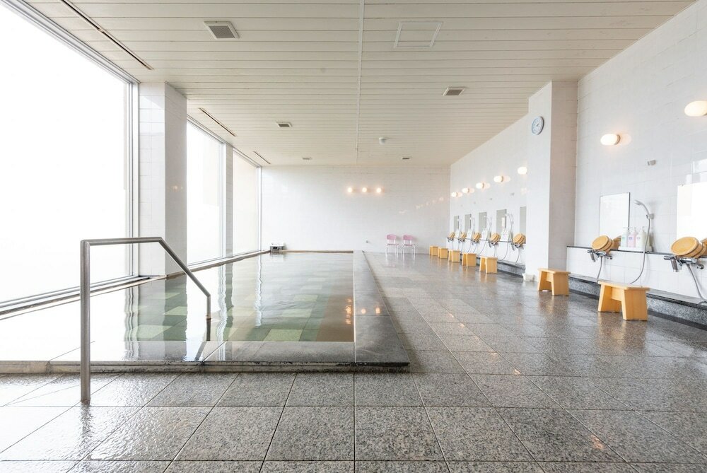 Фото Lakeside Hot Spring Hotel Kunibiki