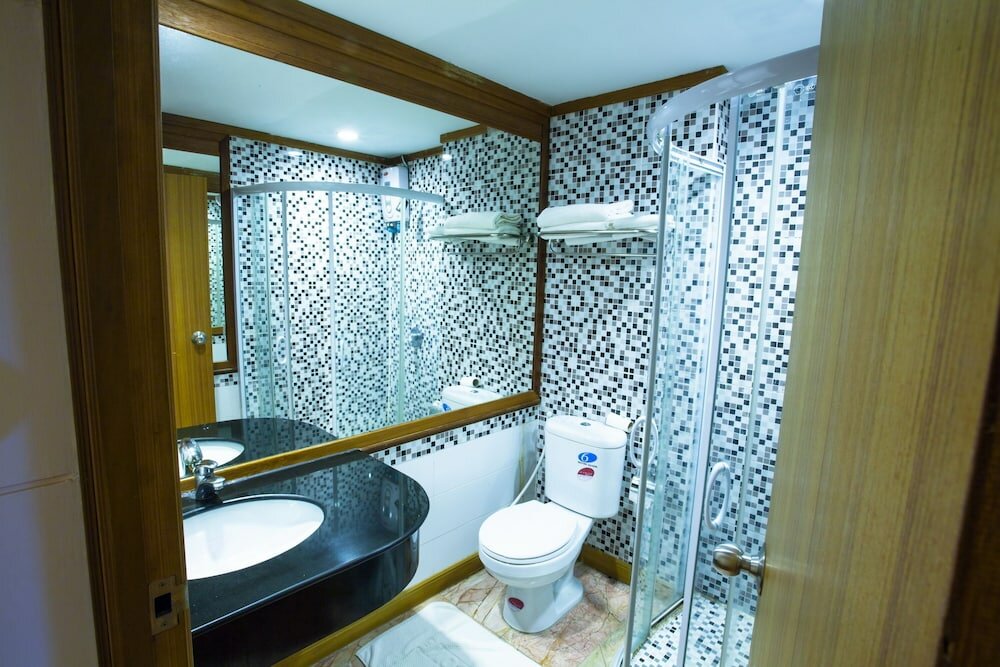 Фото Nh Elegant Hotel