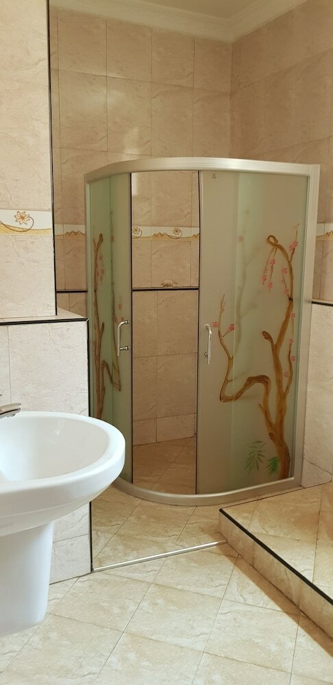 Фото Biraj International Hotel