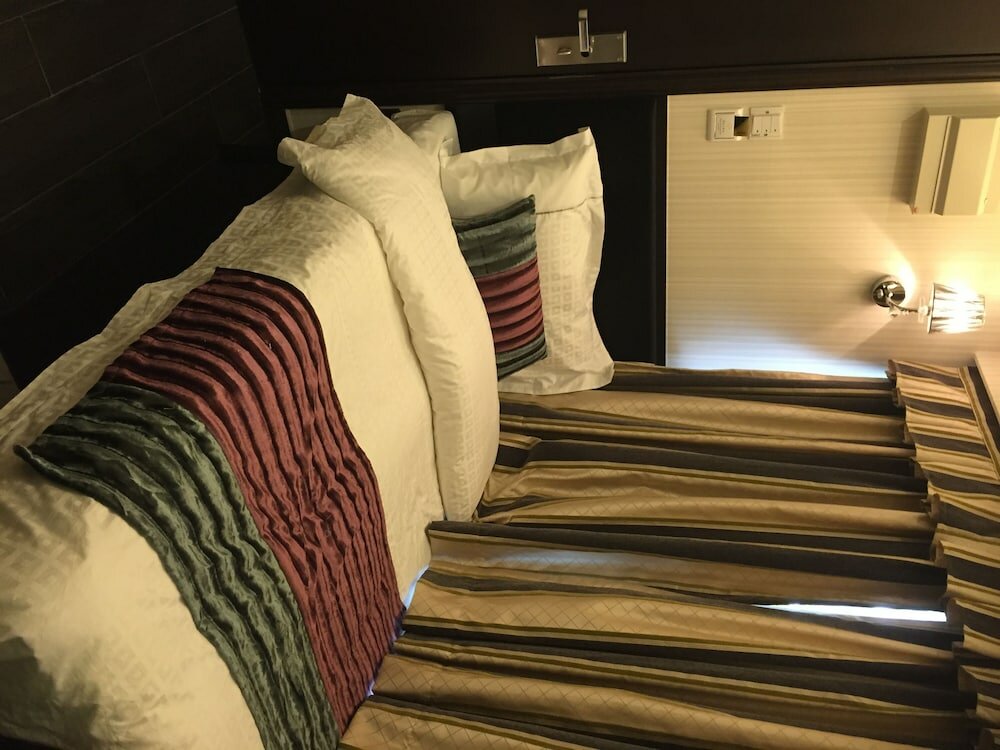 Фото Seasons Hotel - Causeway Bay