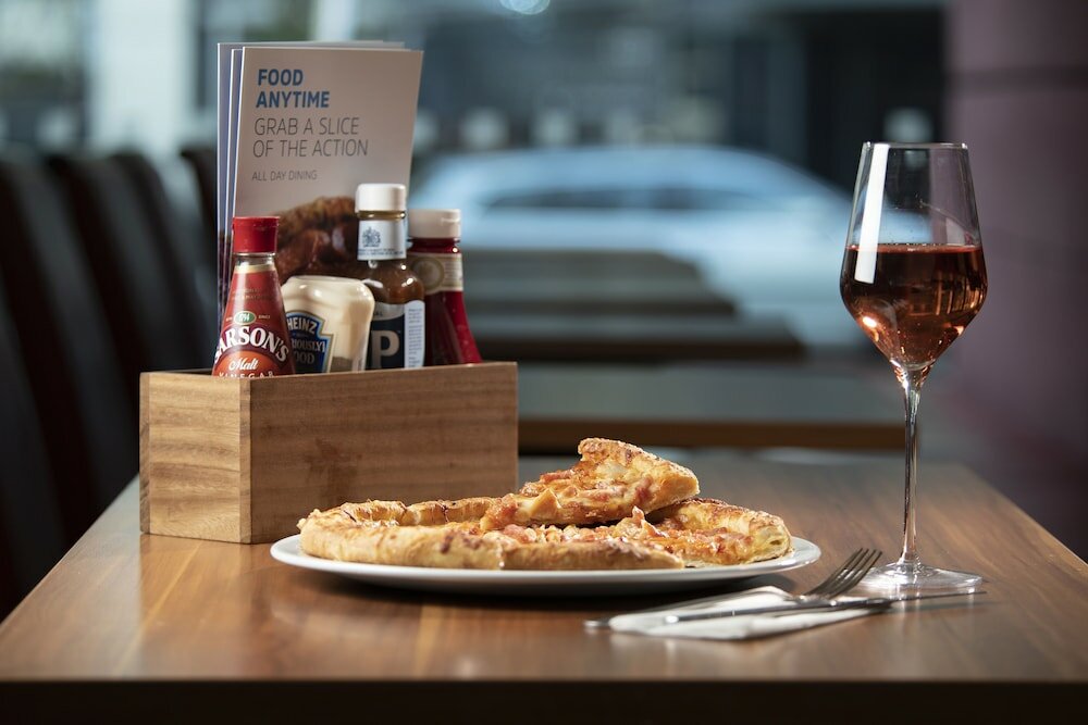 Фото Holiday Inn Express Lincoln City Centre, an Ihg Hotel