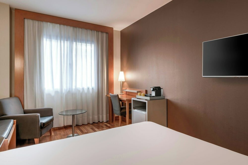 Фото Ac Hotel León San Antonio by Marriott