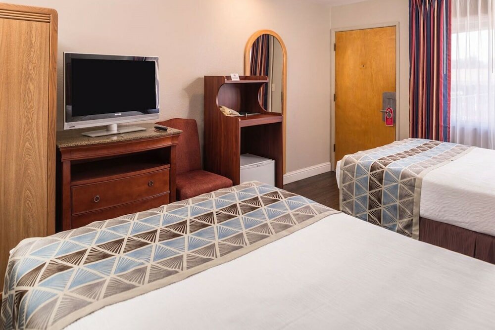 Фото Laurel Inn Motel