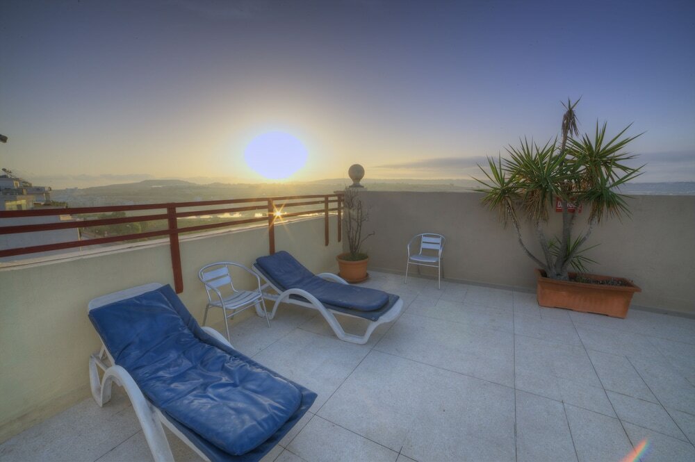 Фото Bella Vista Hotel