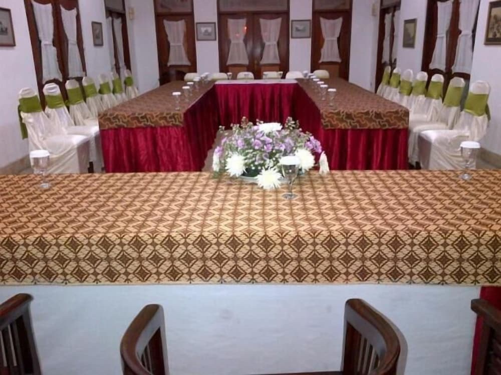 Фото Hotel Tidar Malang