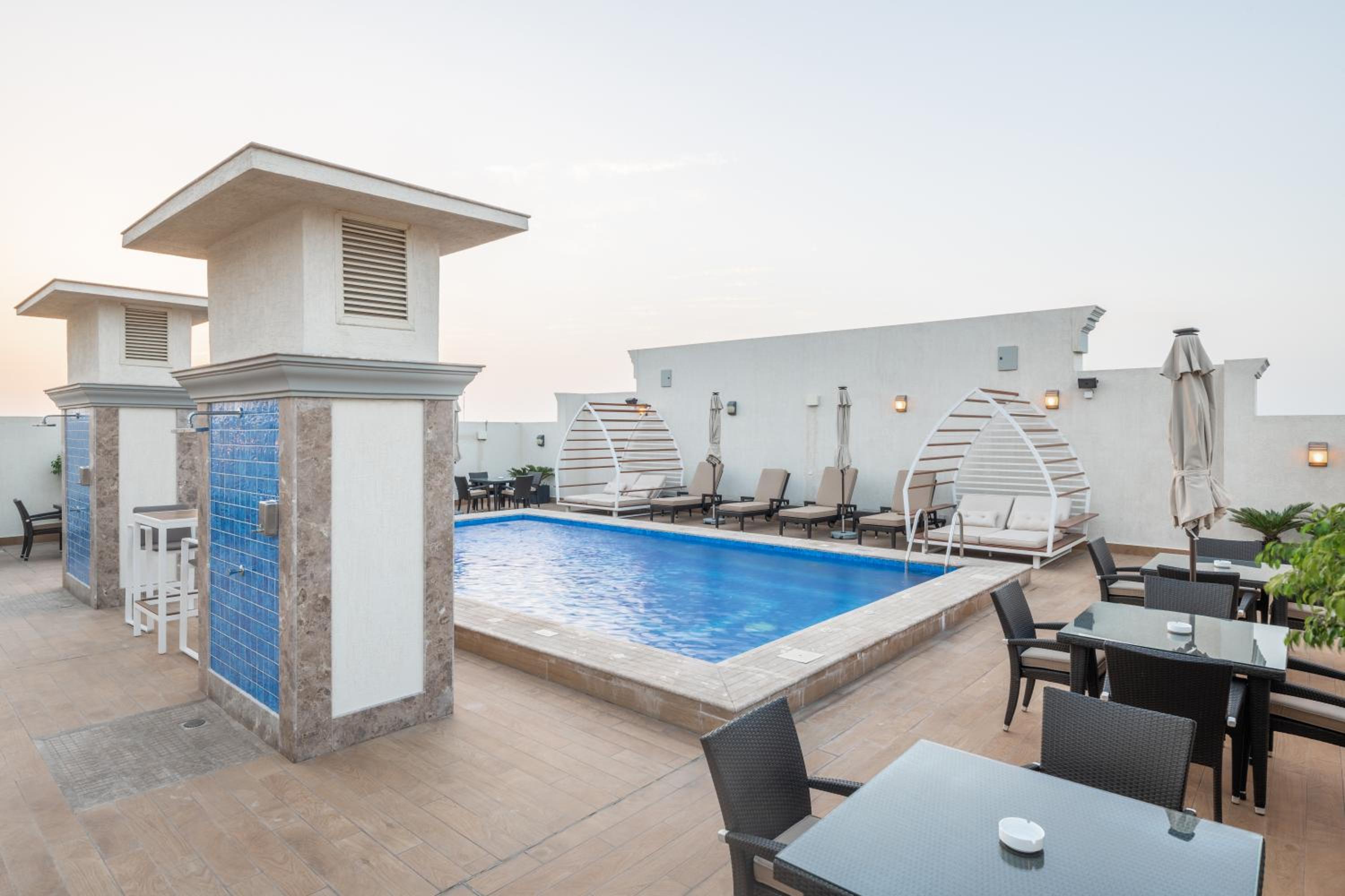 Фото Qamar Hotel Jeddah