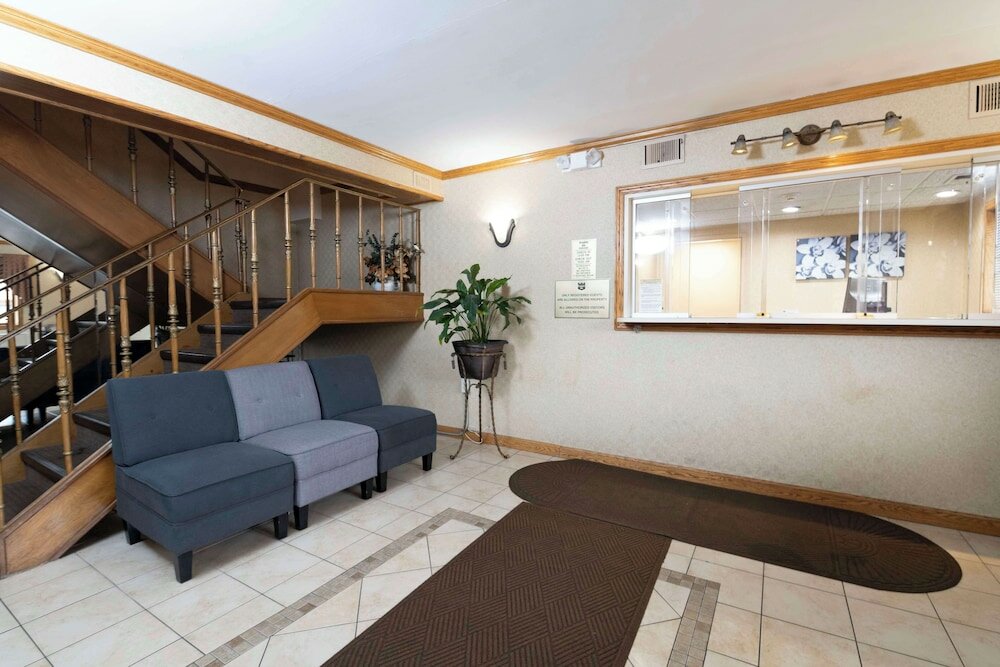 Фото Knights Inn South Amboy