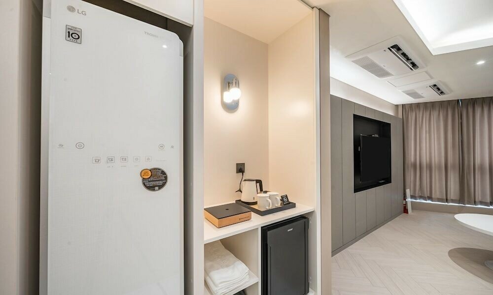 Фото Brown Dot Hotel Masan