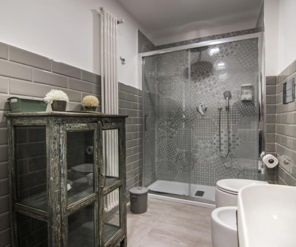 Фото AD Hoc Rooms