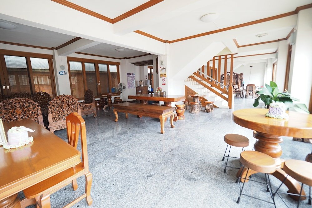 Фото Fah Place Hotel