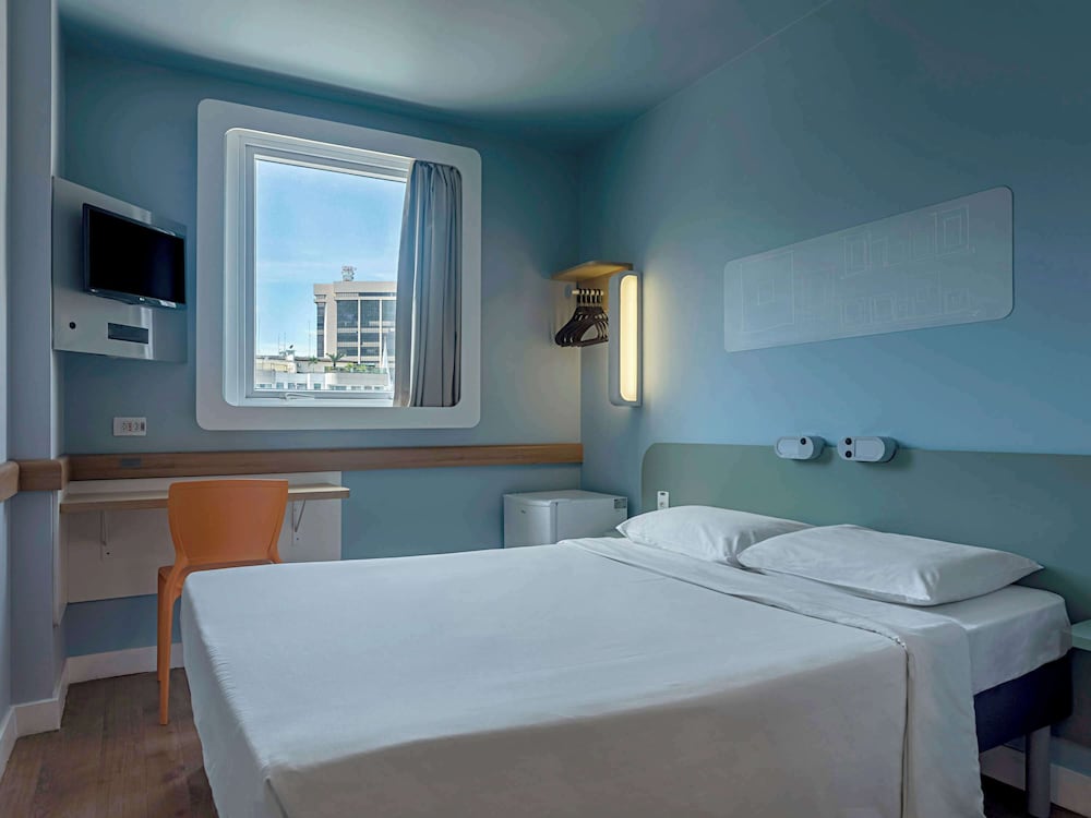 Фото Ibis budget Rj Praia de Botafogo