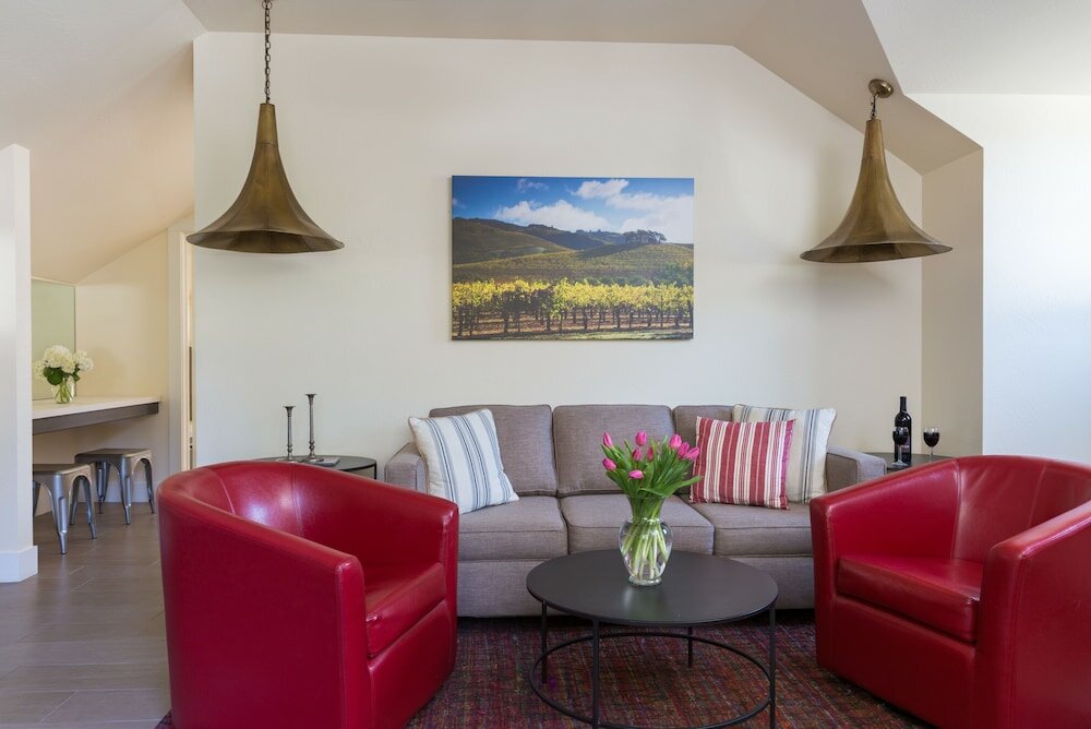 Фото Lavender, A Four Sisters Inn