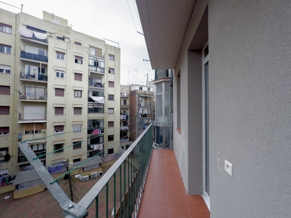 Фото Enjoybcn Gaudi Apartments