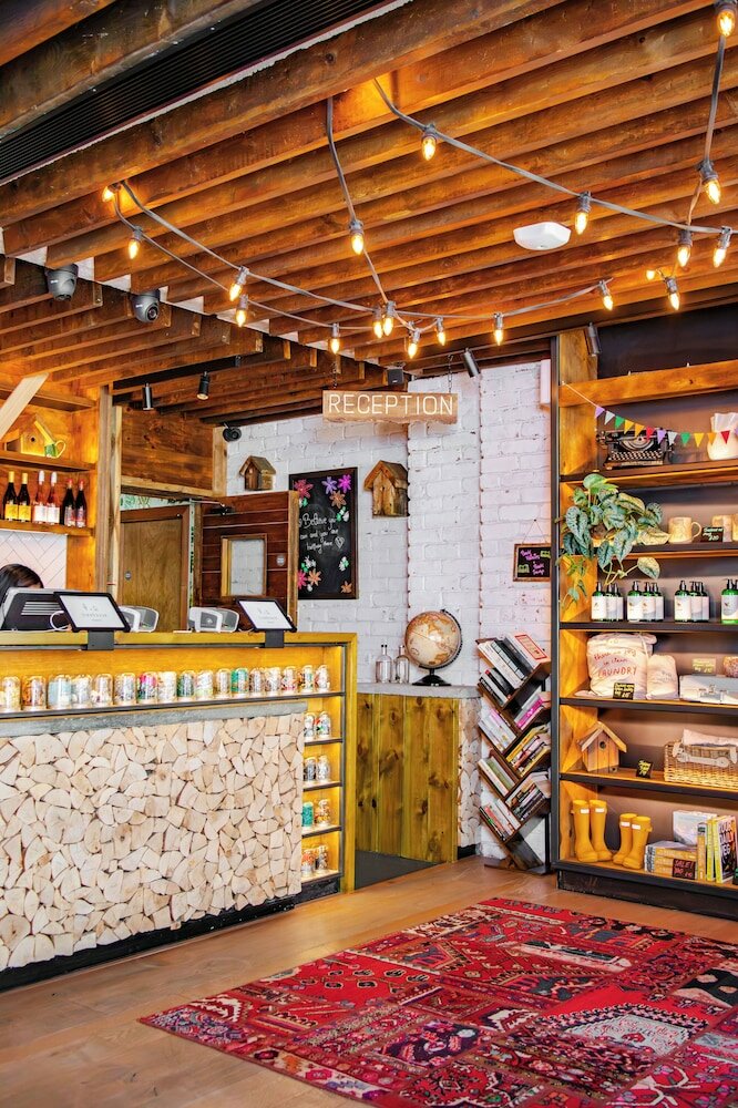 Фото Treehouse Hotel London