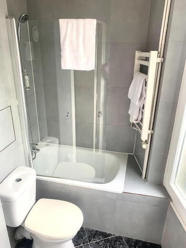 Фото Hipotel Paris Belgrand