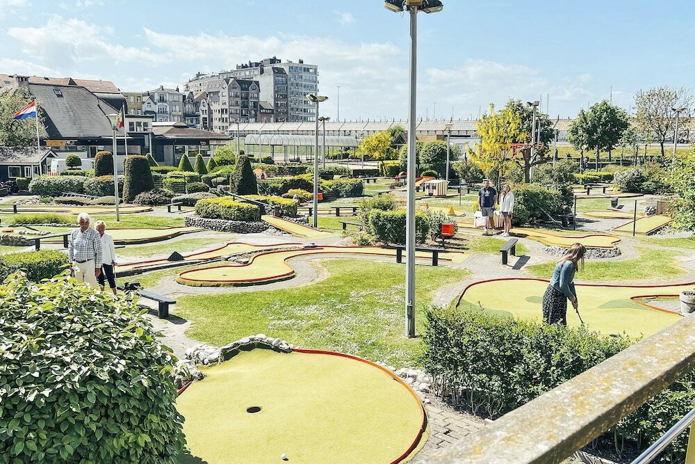 Фото Holiday Suites Blankenberge