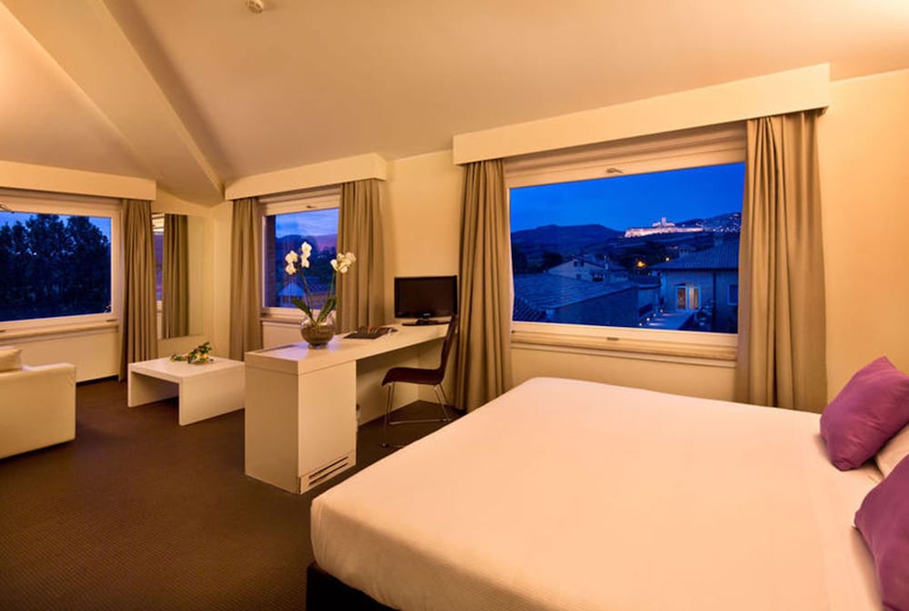 Фото Hotel Cenacolo Assisi