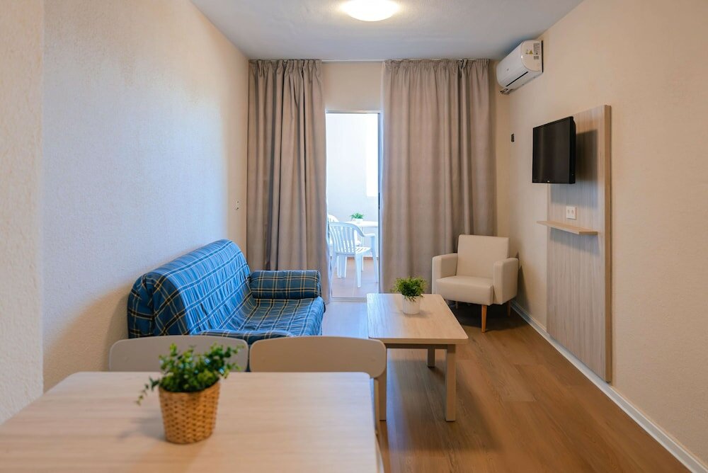 Фото Port Europa Hotel