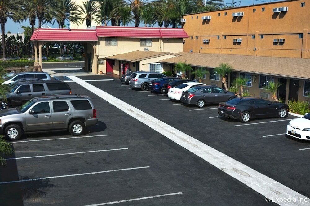 Фото Anaheim Discovery Inn & Suites