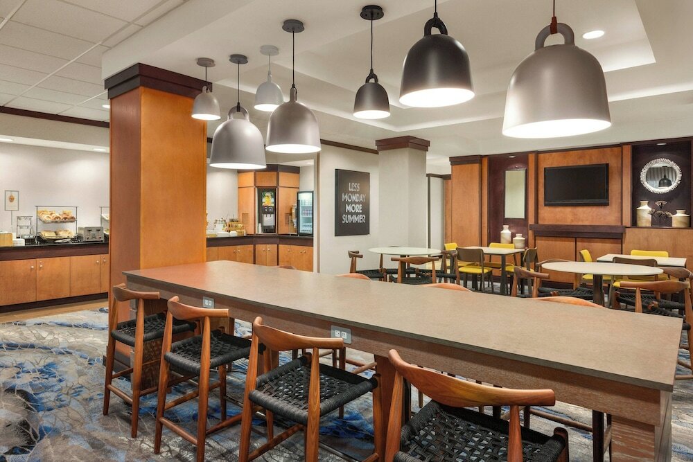 Фото Fairfield Inn & Suites Jacksonville West/Chaffee Point