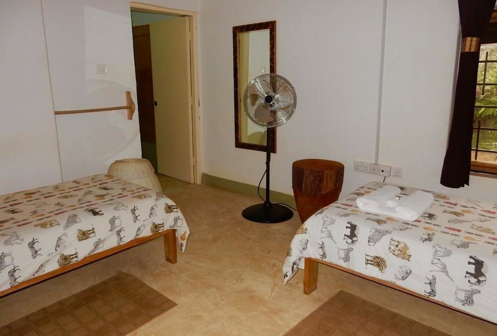 Фото Gately Inn Entebbe