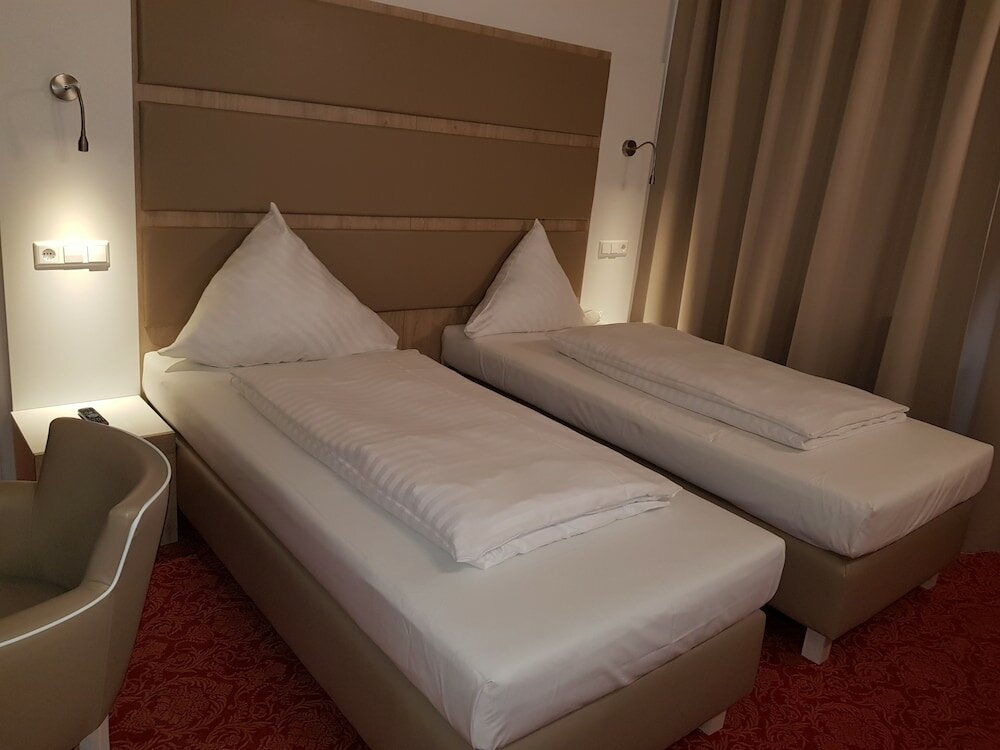 Фото Confour Hotel