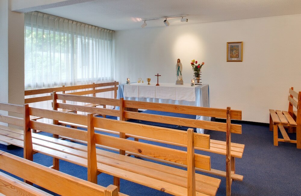 Фото Mediterranee Hotel