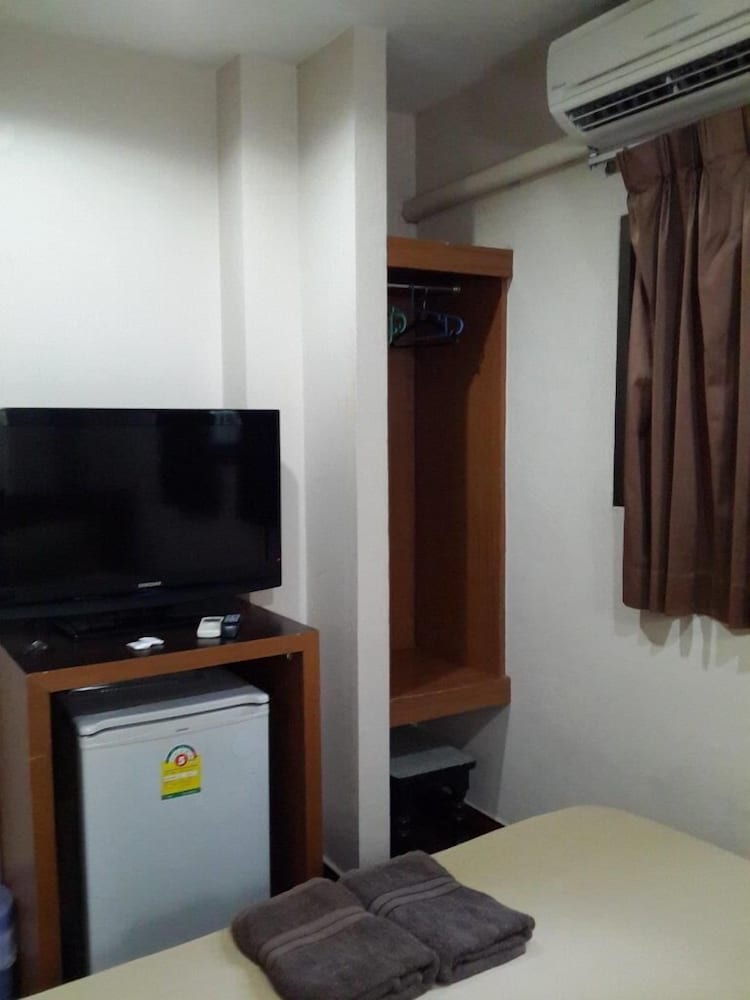 Фото White Orchid Inn II