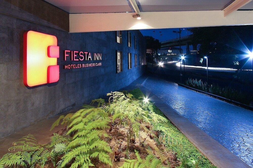Фото Fiesta Inn Naucalpan