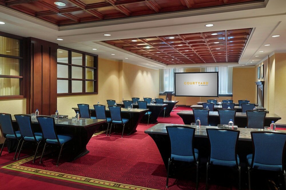 Фото Courtyard by Marriott Arlington Crystal City/Reagan National