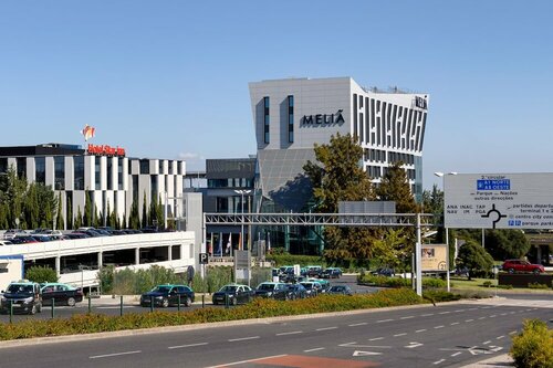 Гостиница Melia Lisboa Aeroporto в Округе Лиссабон
