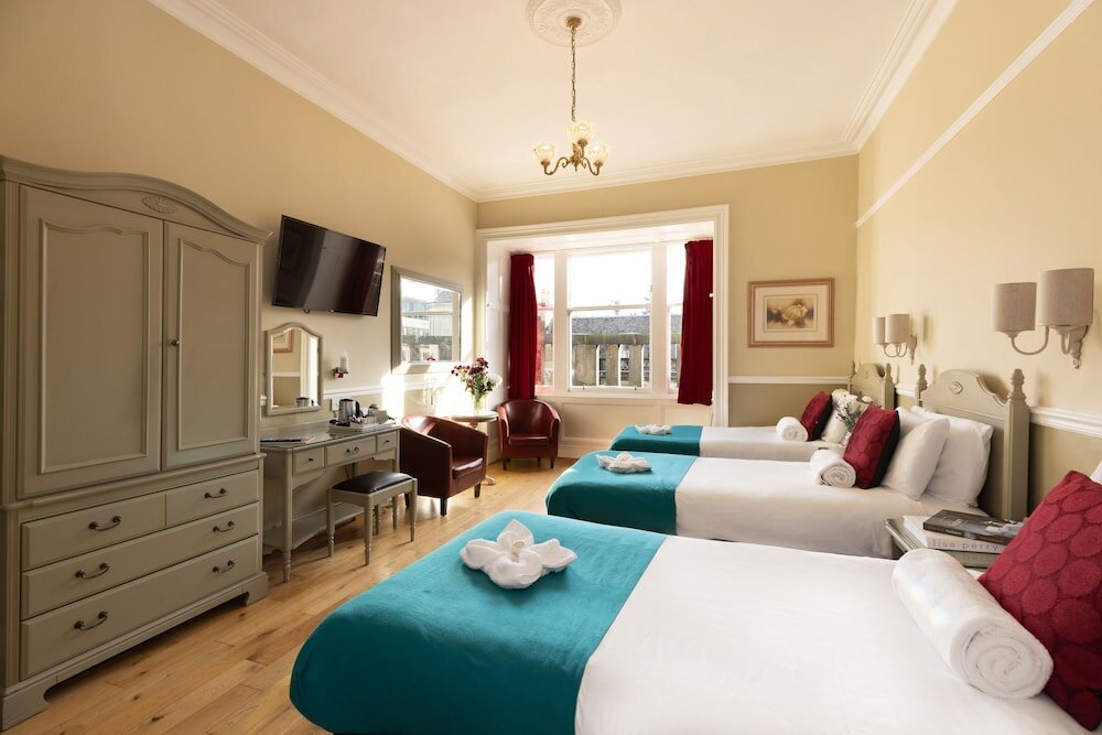 Фото The Haymarket Lairg Hotel