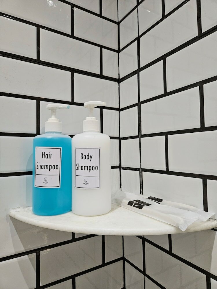 Фото Georgetown Inn by Sky Hive