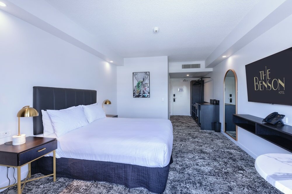 Фото The Benson Hotel