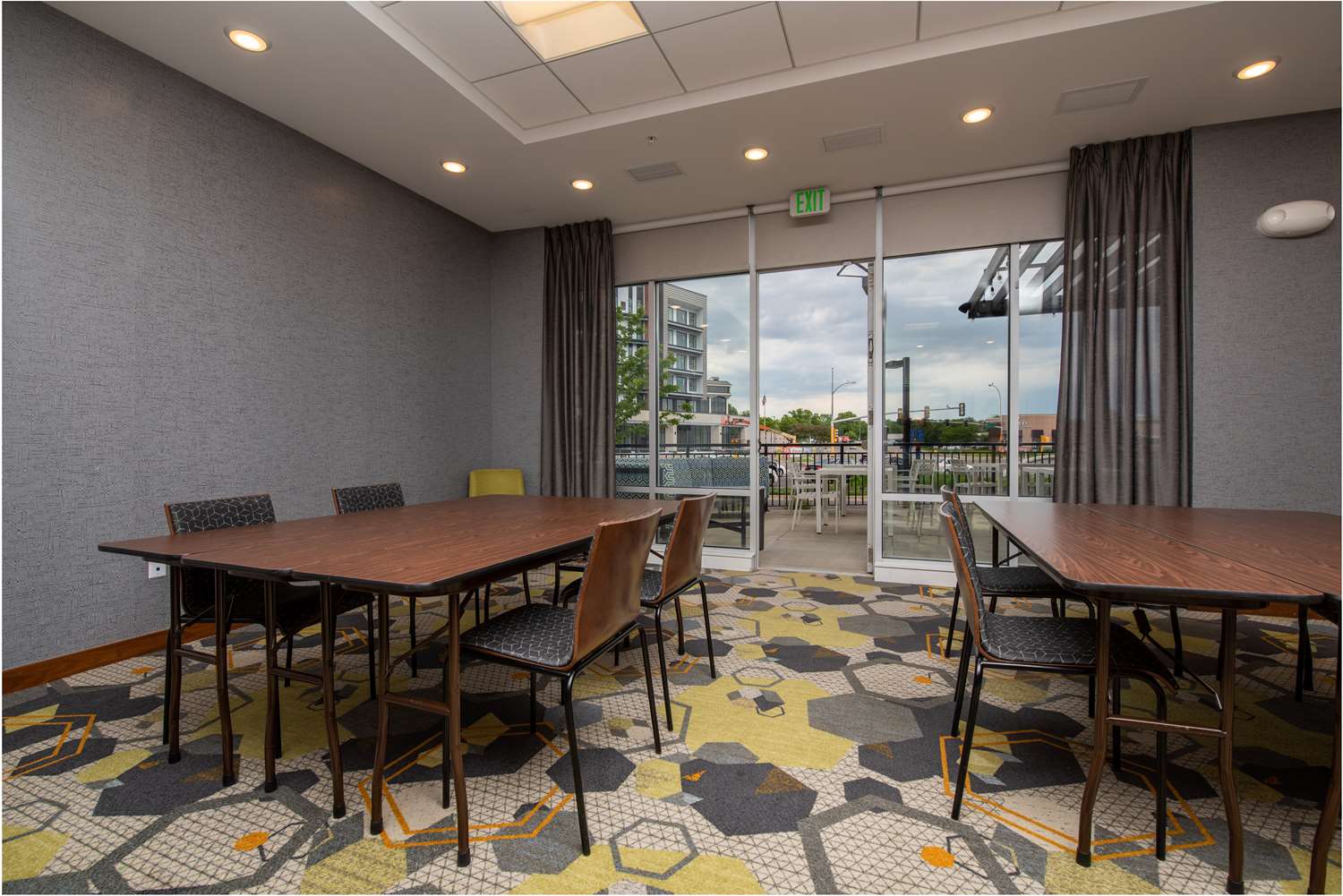Фото Homewood Suites by Hilton Edina Minneapolis