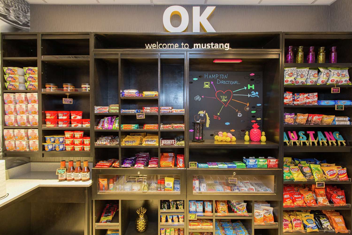 Фото Hampton Inn Mustang