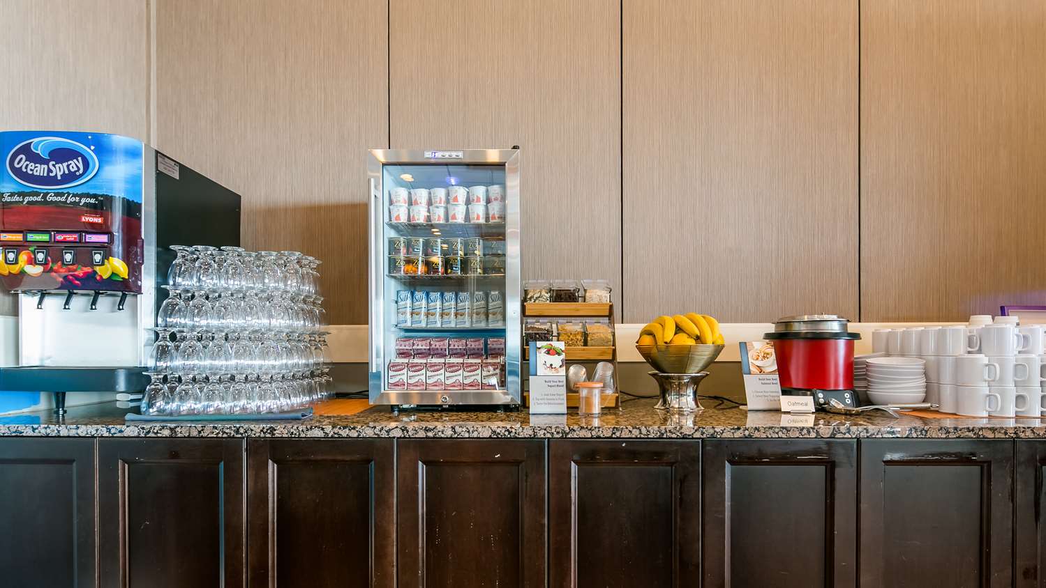 Фото Best Western Plus Silverdale Beach Hotel