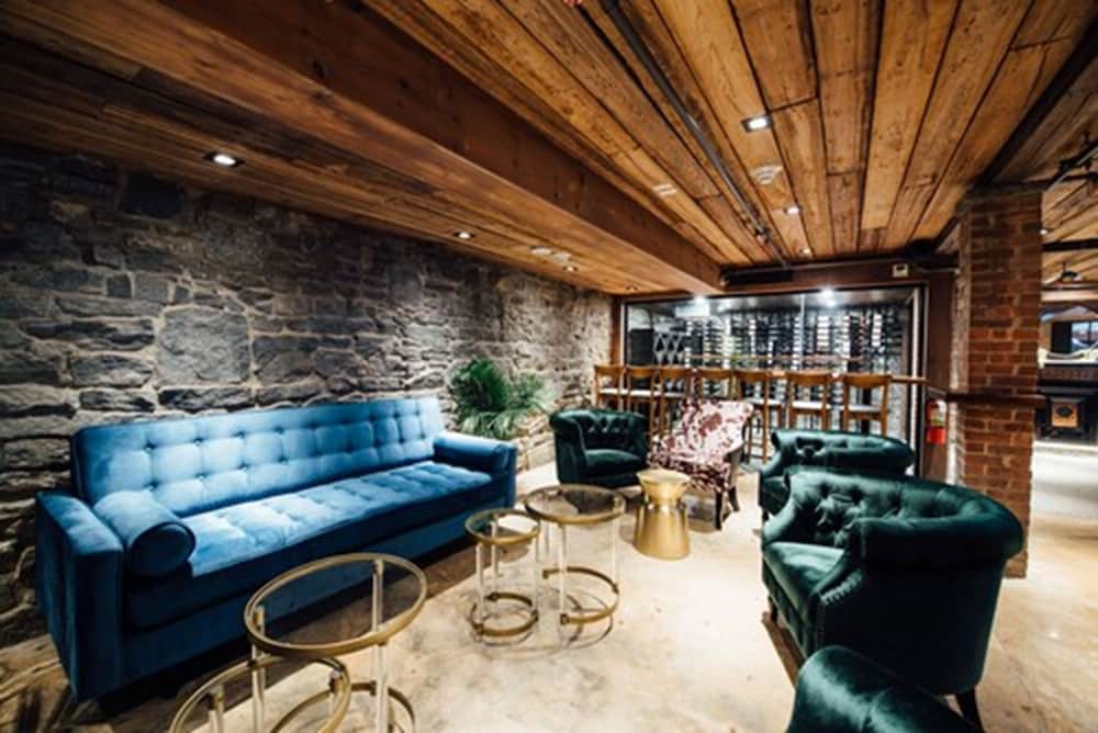 Фото The Preston House & Hotel