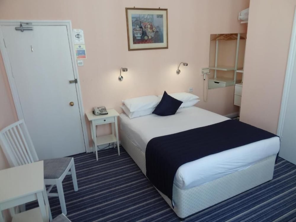 Фото Manor Hotel