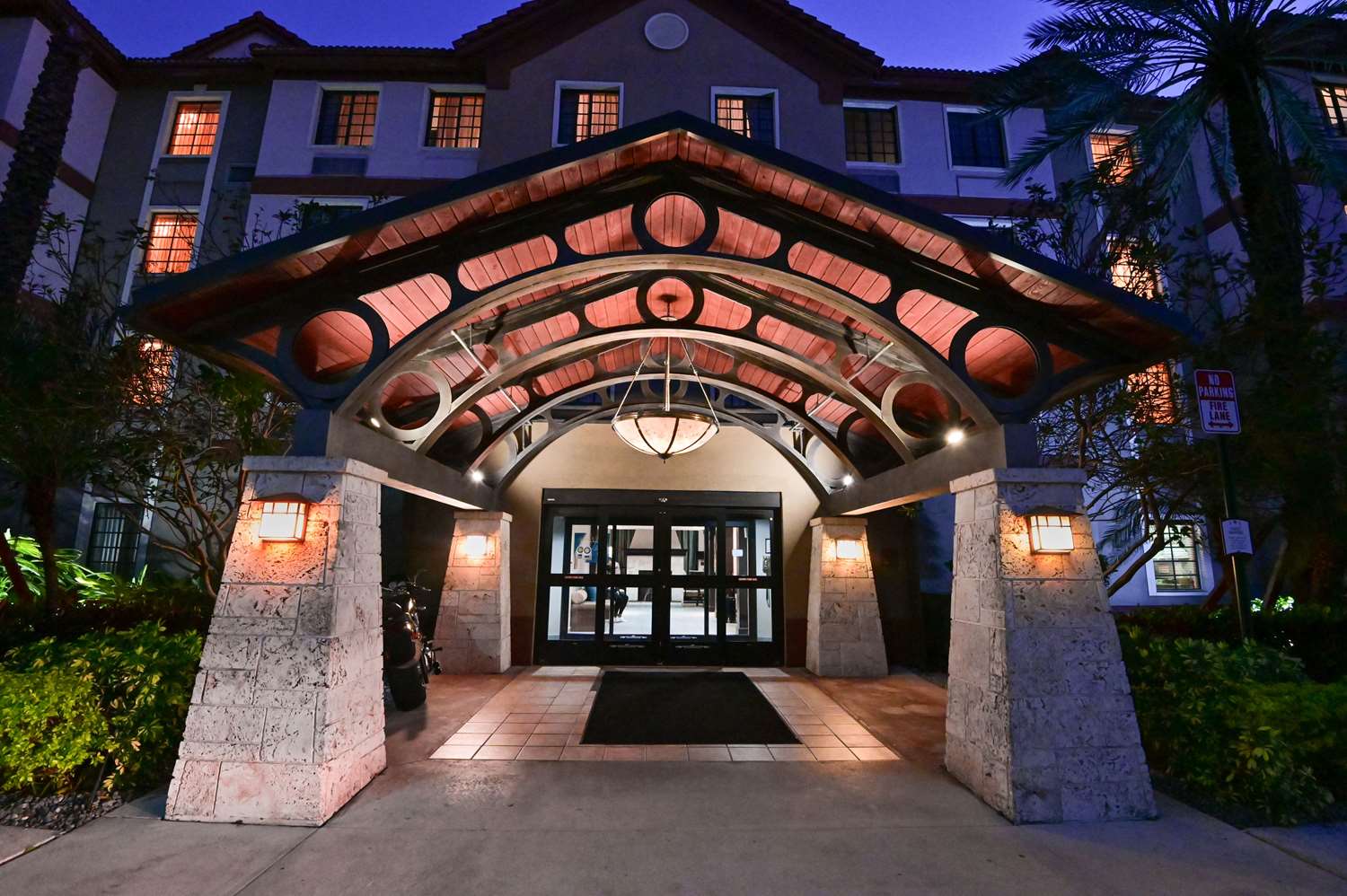 Фото отеля 3