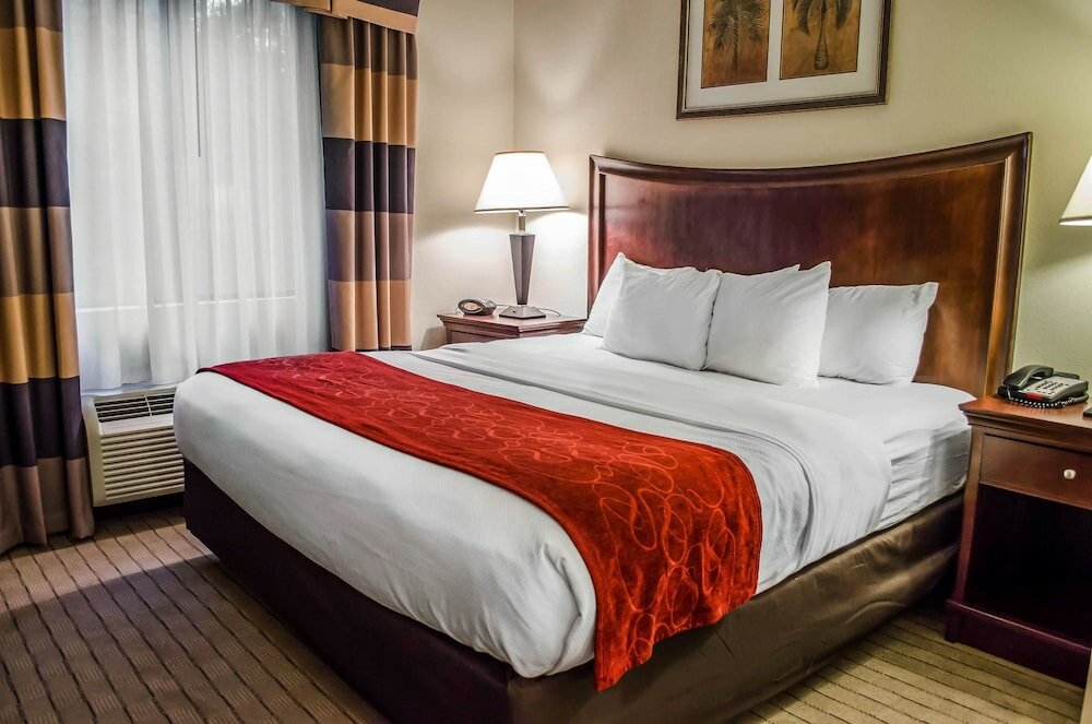 Фото Comfort Suites Mobile